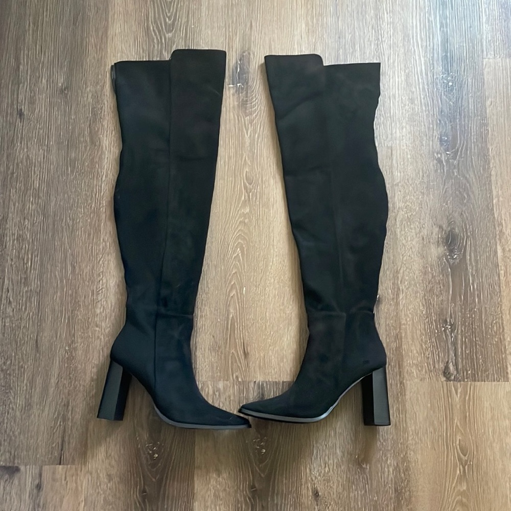 AMINA - BLACK

OVER THE KNEE BLOCK HEEL BOOTS